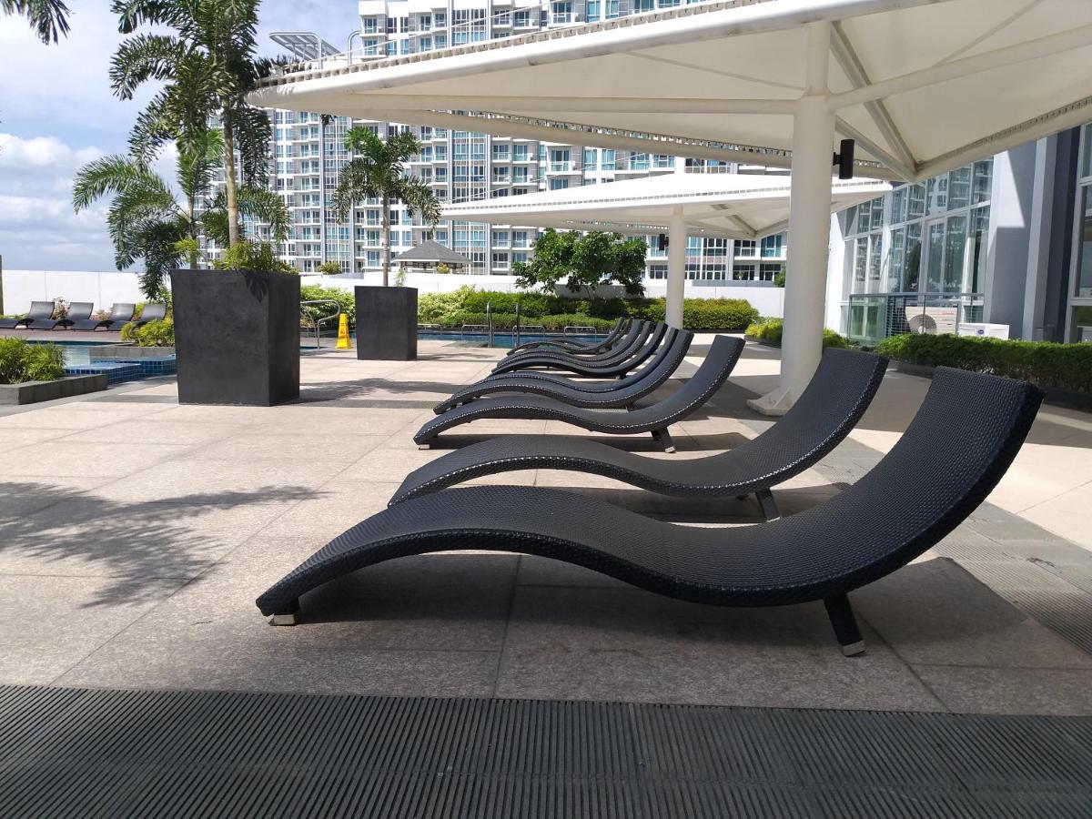 Апарт отель Mactan Newtown With Sun Set And Garden View Себу Экстерьер фото